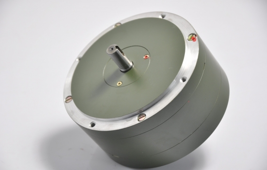 力矩電機轉速工作的條件是什么？